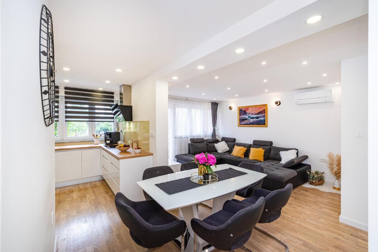 M&F Luxury Apartment Zadar Extérieur photo